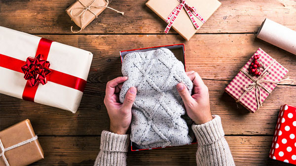 Milyen feltételekkel lehet visszavinni a karácsonyi ajándékokat?